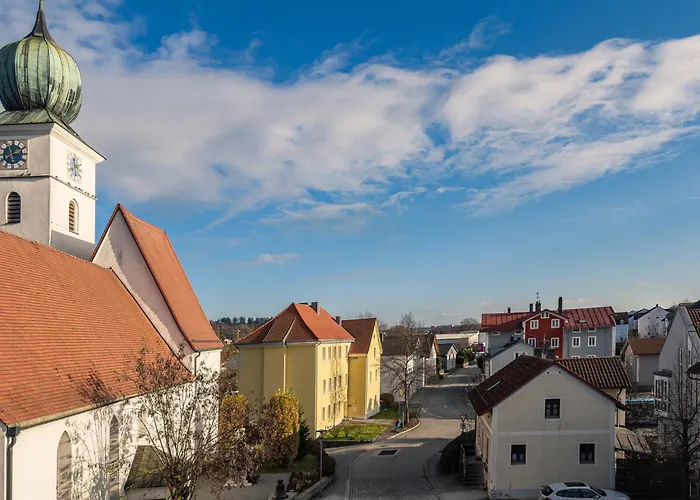 Crest - Riverside Lofts Mit Parken I Balkon I Kueche I Regendusche