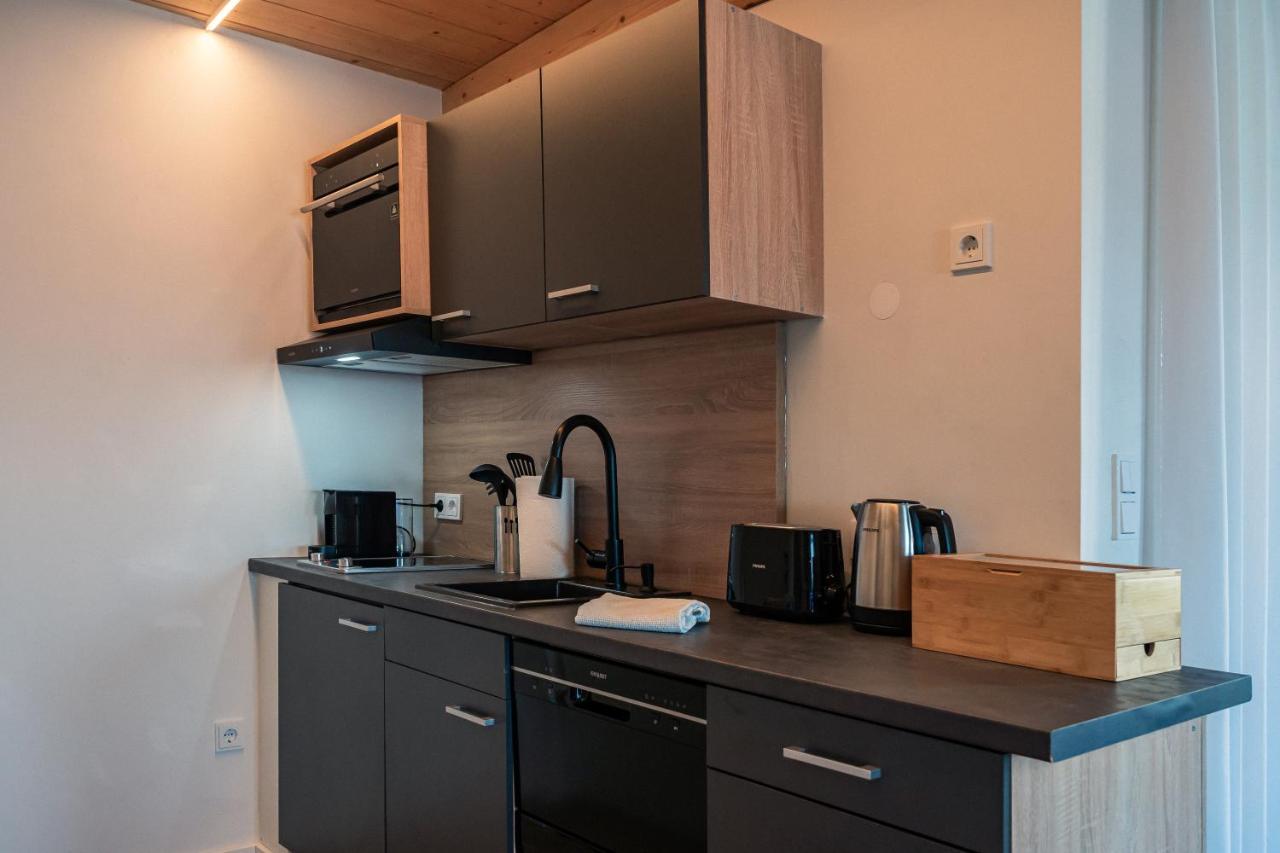 Crest - Riverside Lofts Mit Parken I Balkon I Kueche I Regendusche Apartment