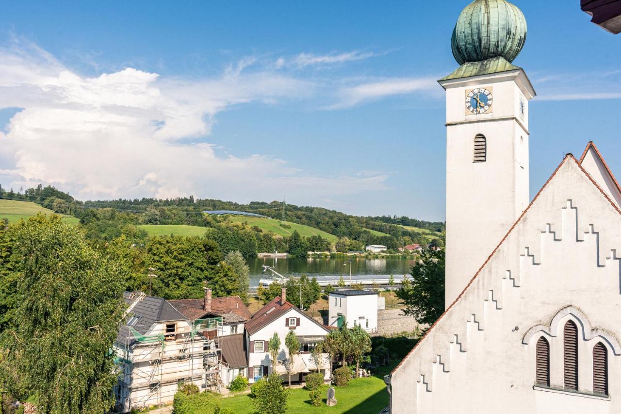 Crest - Riverside Lofts Mit Parken I Balkon I Kueche I Regendusche Passau