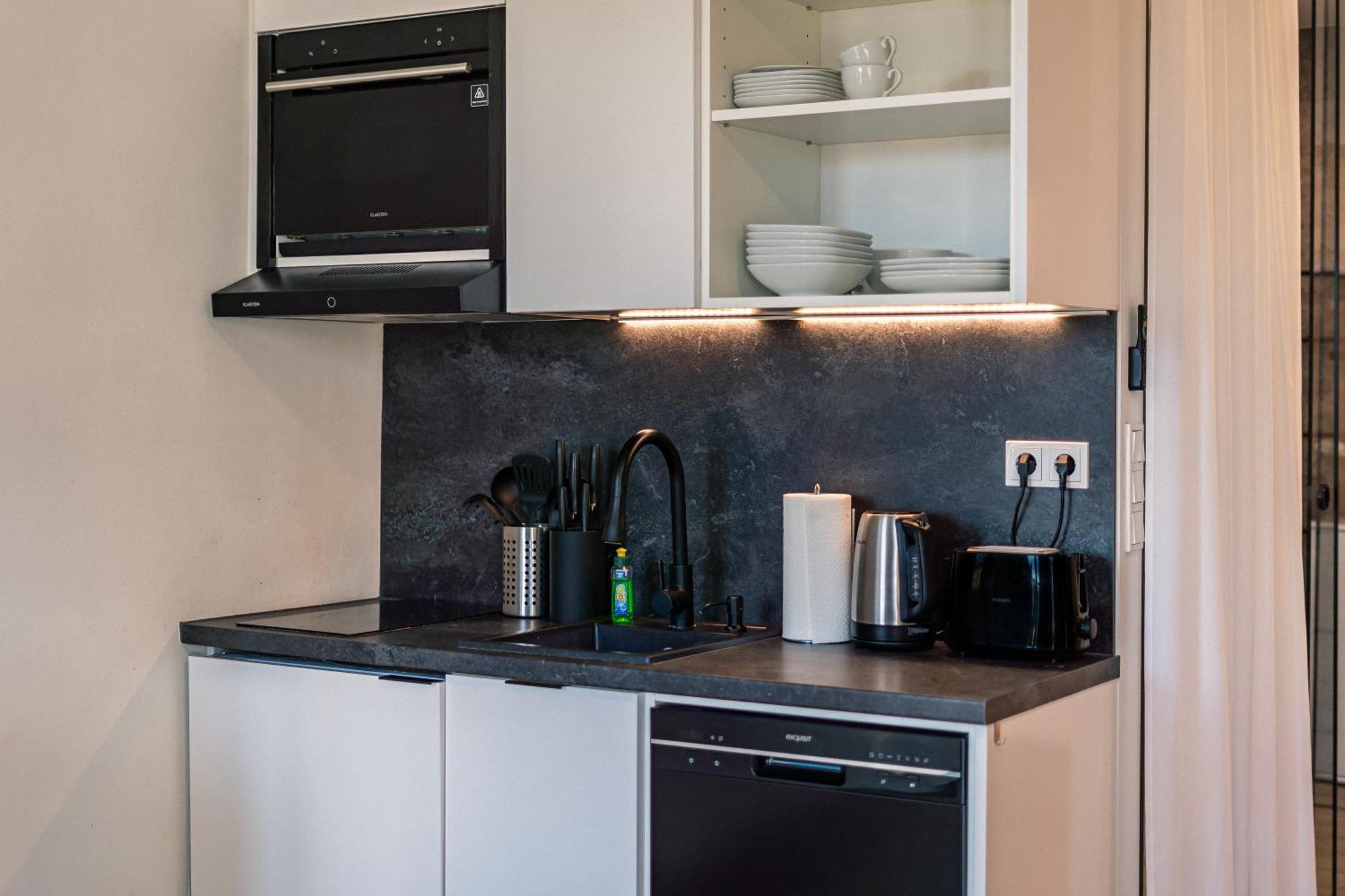 Crest - Riverside Lofts Mit Parken I Balkon I Kueche I Regendusche * Passau