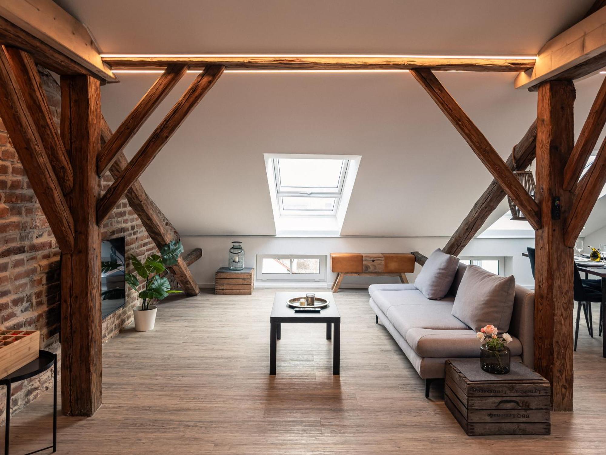 Crest - Riverside Lofts Mit Parken I Balkon I Kueche I Regendusche Passau